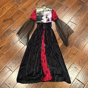 Totally Ghoul Girl’s Vampiress Costume Size Large NEW